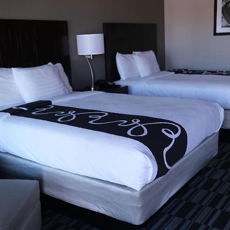 Catoosa Inn & Suites Eksteriør billede