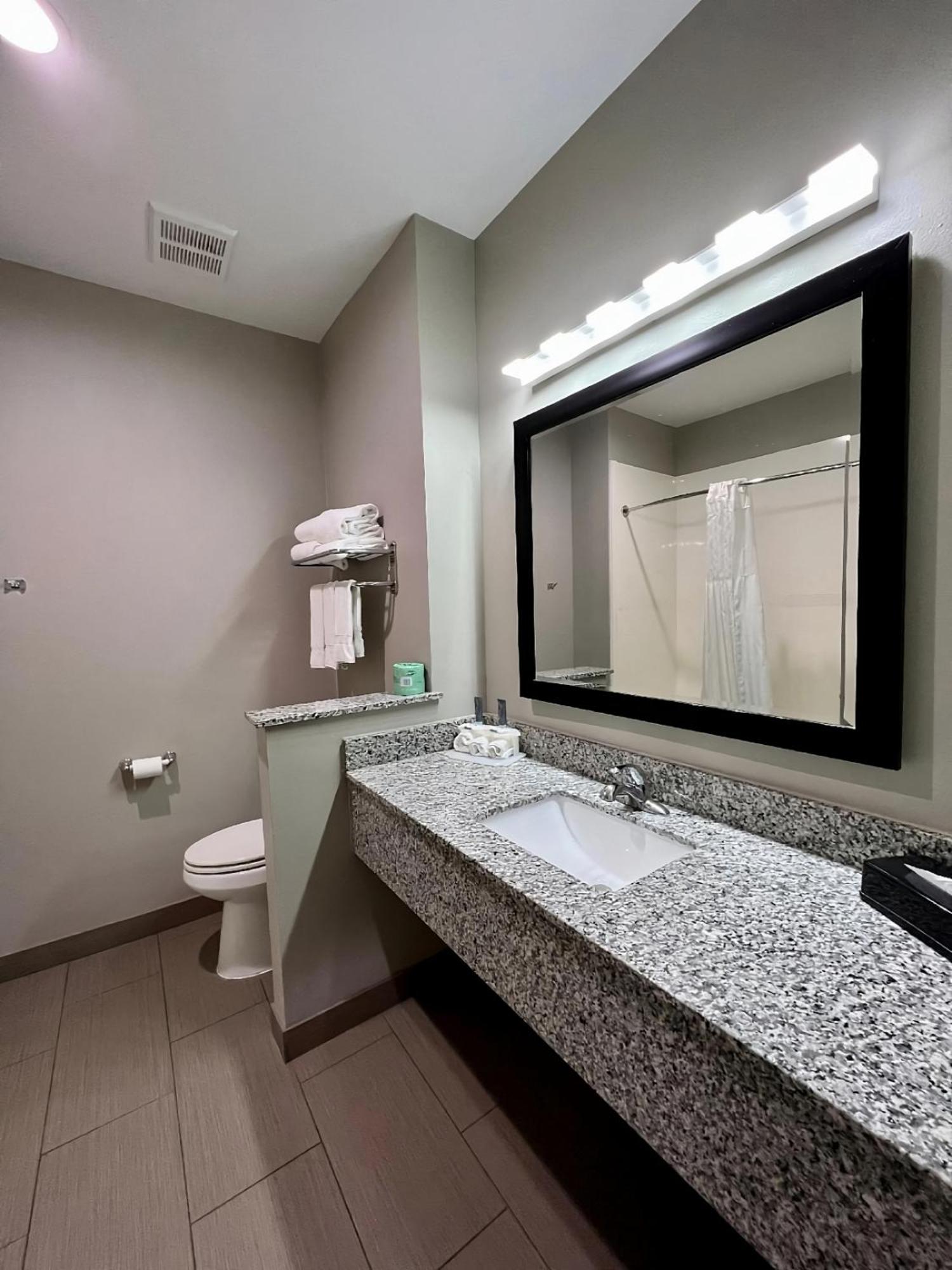 Catoosa Inn & Suites Eksteriør billede