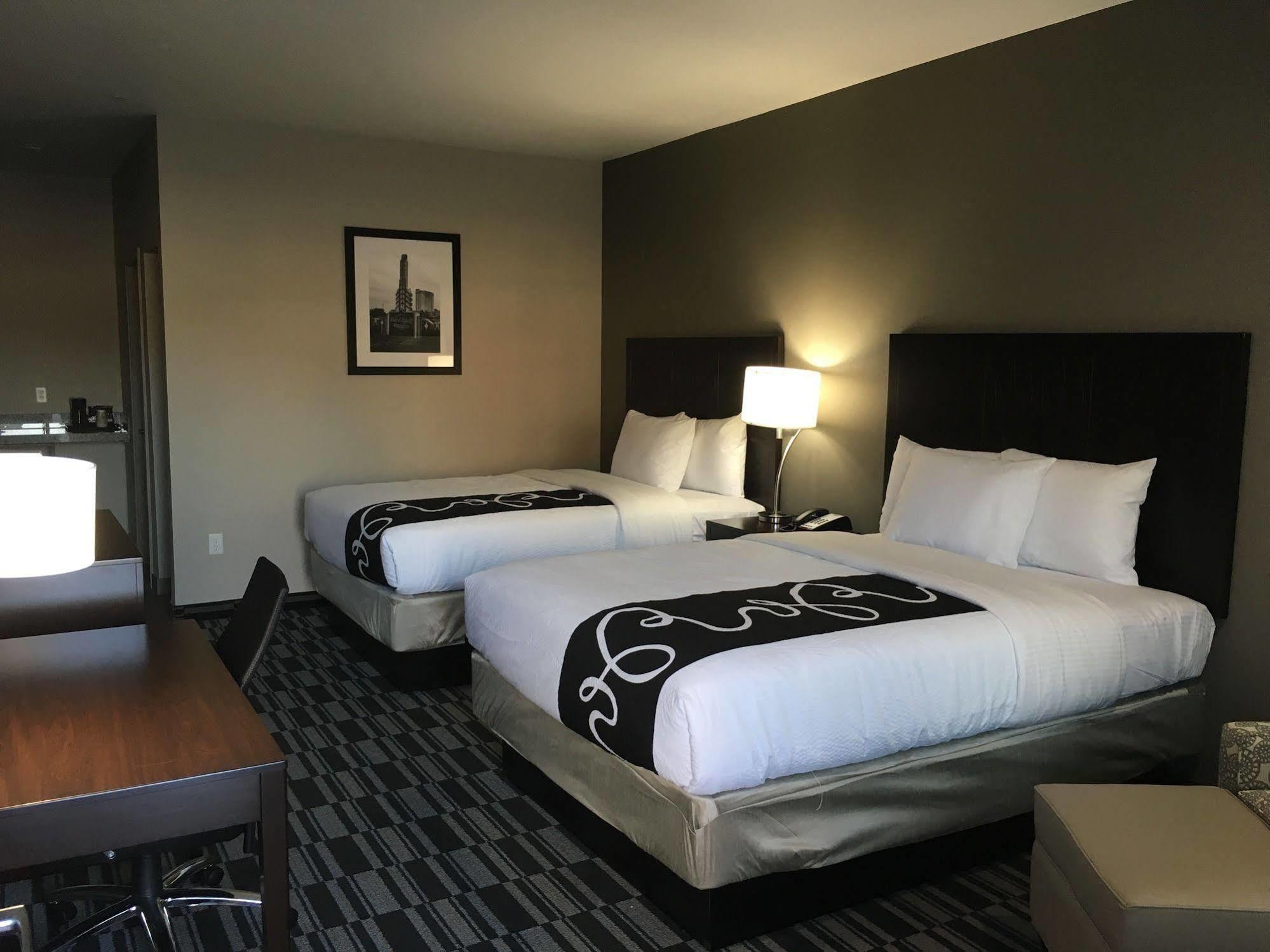 Catoosa Inn & Suites Eksteriør billede