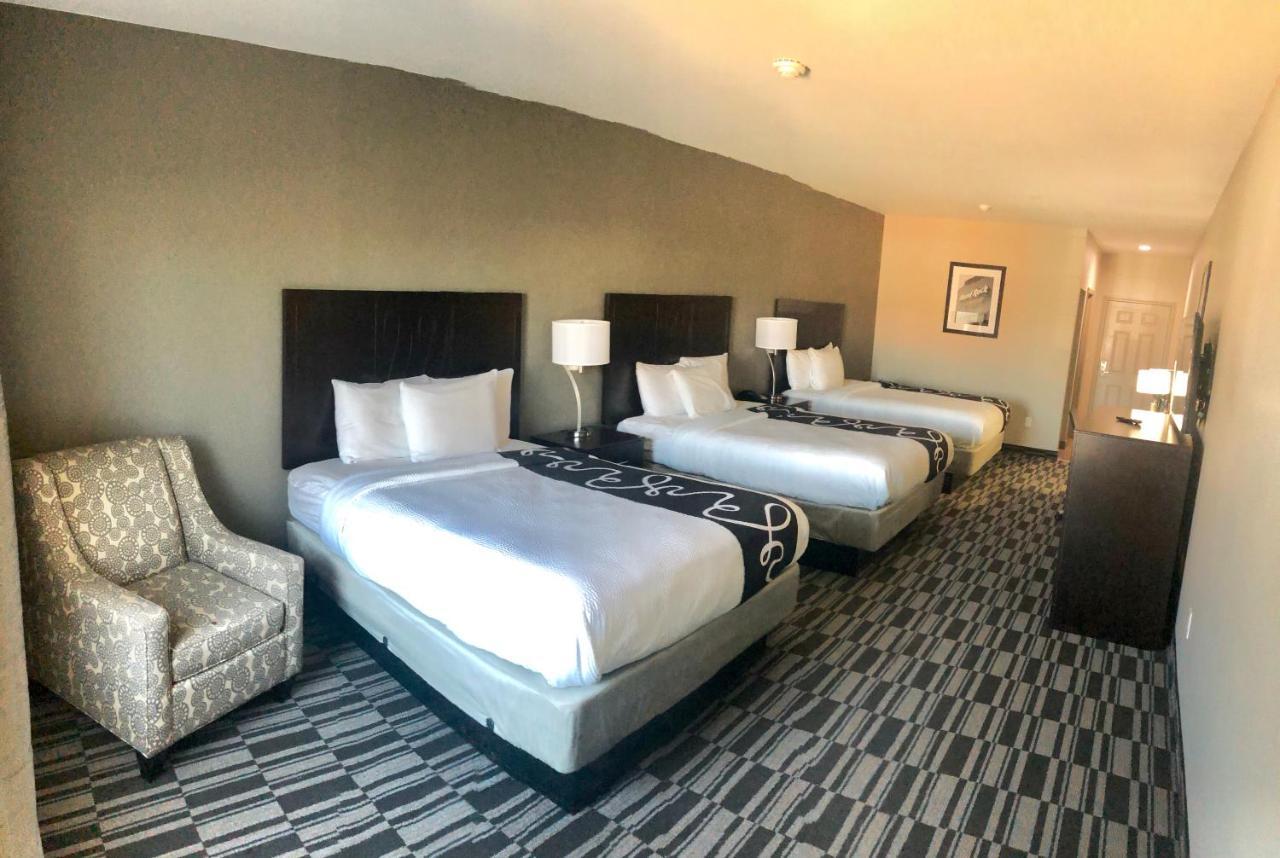 Catoosa Inn & Suites Eksteriør billede